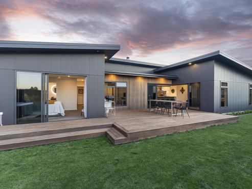 64 Les Wakefield Road, Mapua