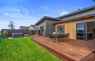 64 Les Wakefield Road, Mapua