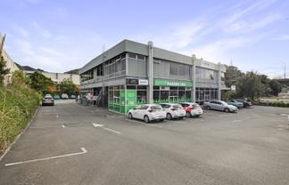 CBD fringe office with parking