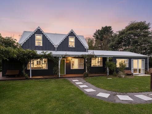 5 Burnt Hill Road, Oxford
