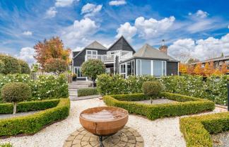 26 Otupai Street, Two Mile Bay