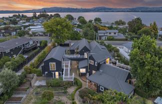 26 Otupai Street, Two Mile Bay