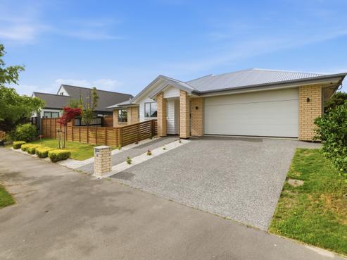 32 Sarikei Avenue, Northwood