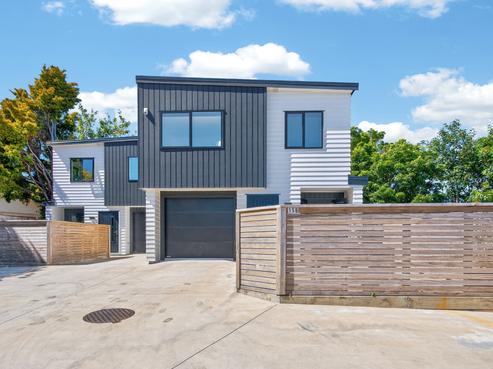15B Rowe Parade, Wainuiomata