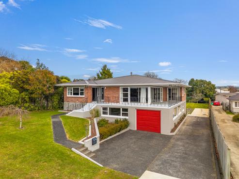 12 Racecourse Road, Waiuku