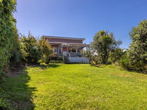 14 Weka Road, Oneroa