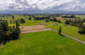 2 Kaitara Park Lane, Greytown