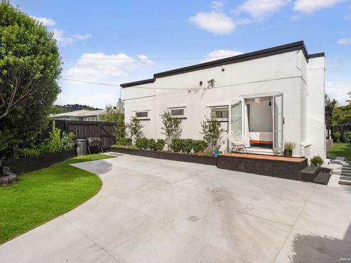 1/39 Stottholm Road, Titirangi