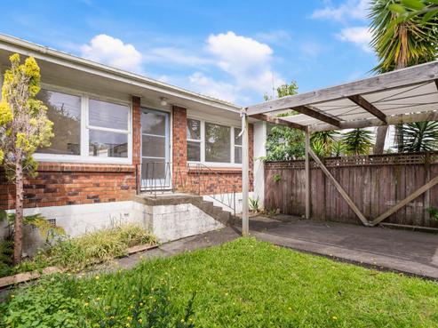 8/27 Nikau Street, New Lynn