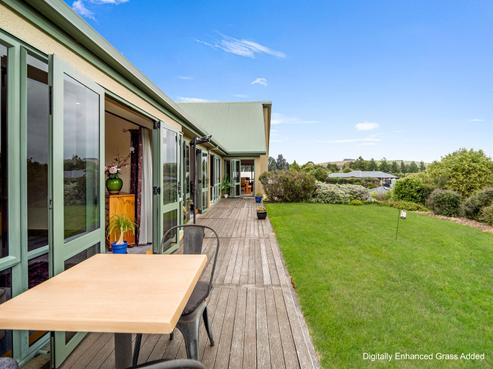 12 Grove Avenue, Weston