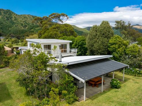 5 Cornwall Place, Tata Beach