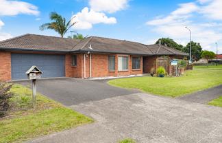 16 Barcaldine Road, Flat Bush