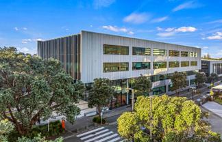 LARGE SINGLE-FLOOR SUBLEASE
