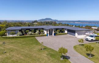 35 Blue Ridge Drive, Acacia Bay