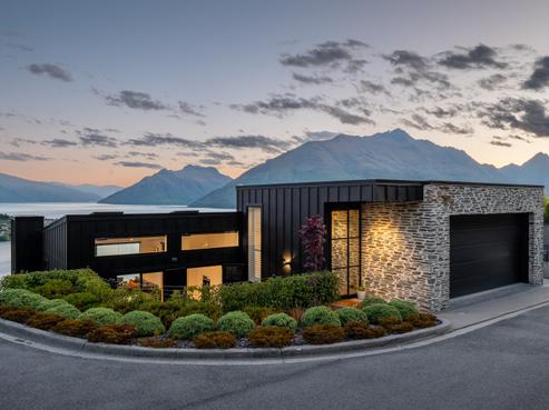 92 Hensman Road, Queenstown Central