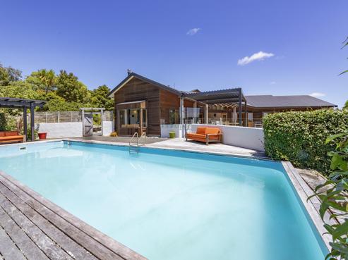 193 Shegadeen Road, Wharehine