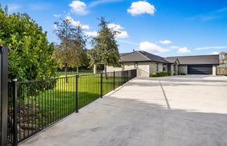 254 Riverbend Road, Meeanee