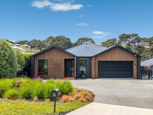 18 Arthur Wright Place, Maraetai