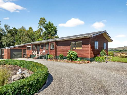 44 James Road, Mauriceville
