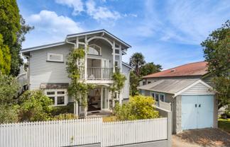 67 Old Mill Road, Westmere