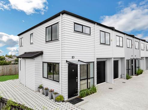 12/60 Kelman Road, Kelston