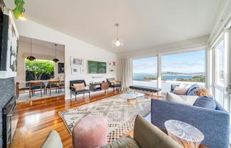 42 Lohia Street, Khandallah