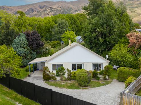 5B Larch Place, Wanaka