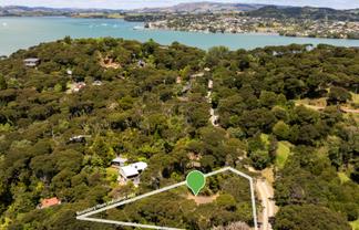Te Akau Wharf Road, Te Akau