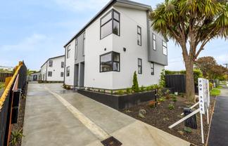 1/106 Wildberry Street, Woolston