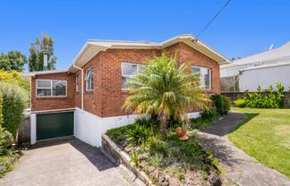 24 Rata Street, Helensville