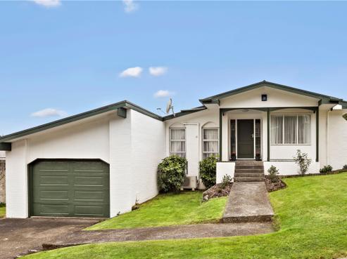 5 Caesars Place, Churton Park