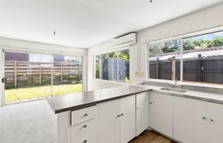 2/4 Herekawe Drive, Spotswood