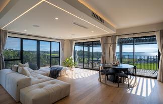 11 Te Rata Road, Okura Bush