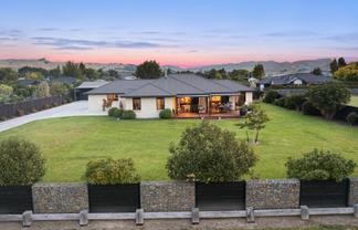 33 Birchwood Avenue, Burleigh