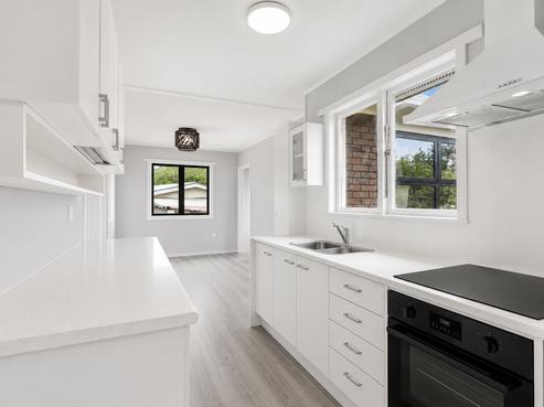34 Williams Crescent, Otara