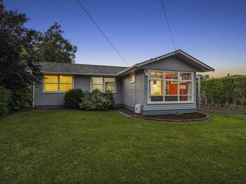 353 Sunset Road, Sunnybrook