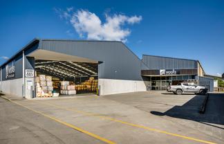 Substantial Industrial Warehouse in Irongate