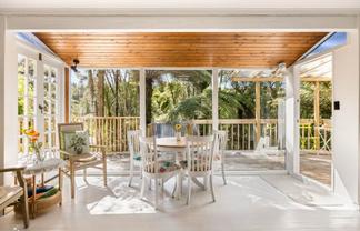 26 Mahoe Road, Titirangi