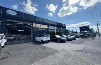Savills | Road Frontage with Dual Rollers – 747sqm