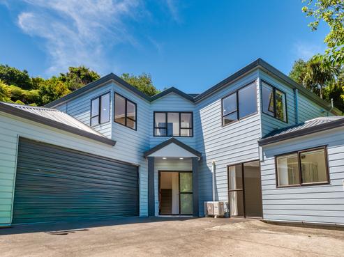 8 Stitchbird Close, Murrays Bay