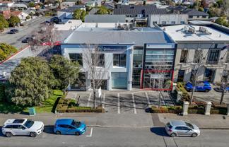 Smart, modern consulting rooms - prime location