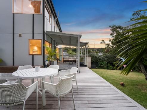 2/16 Sandiacre Way, Browns Bay