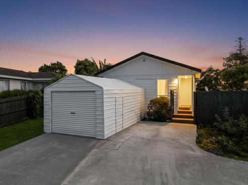 2/10 Norrie Smith Avenue, Flat Bush