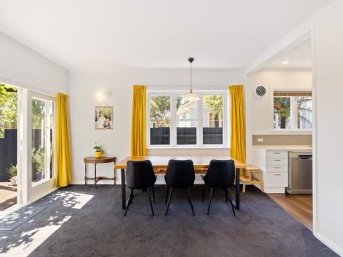 350 Riverlaw Terrace, Saint Martins