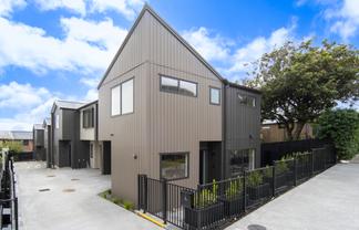 3A Range View Road, Mount Albert