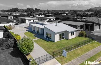 11 Surfers Ave, Waihi Beach