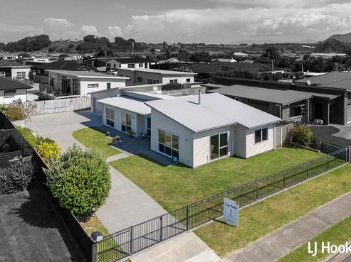 11 Surfers Avenue, Waihi Beach
