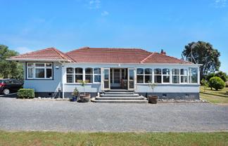 766 State Highway One, Manakau