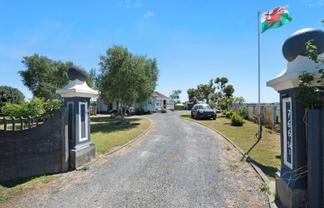 766 State Highway One, Manakau