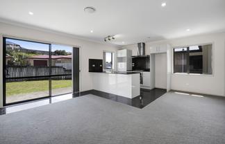 14A Frederick Place, Whalers Gate